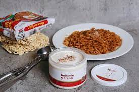 Haiiiiiii hari ini aku bikin makanan yg lg viral di instagram, karna aku penasaran rasanya enak ga sihhh???? Es Krim Rasa Indomie Goreng Hasil Eksperimen Pencinta Indomie Halaman All Kompas Com