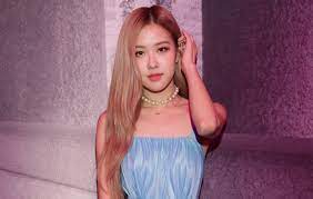 Roseanne park (born 11 february 1997), better known by the mononym rosé (korean: Rose Says She Felt Intimidated When She First Met Blackpink Bandmates