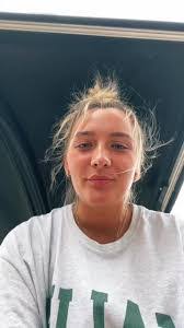 Leanna Troyer's Instagram, Twitter & Facebook