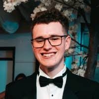 Lee Hearnden's Instagram, Twitter & Facebook