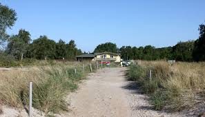 Das eigene bad ist mit einer dusche und einem haartrockner ausgestattet. Strandhaus Gohren Auf Rugen