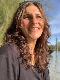 Vanessa Buff's Instagram, Twitter & Facebook