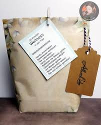 Mit dieser tüte verschenken sie eine verschnaufpause. 30 Minuten Wellness In Der Tute Alles Liebe Geschenke Geschenke Basteln Selbstgemachte Geschenke