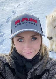 ❤️ please be kind, and enjoy life on the farm through my eyes. Amber Marshall Height Weight Age Spouse Family Facts Biography