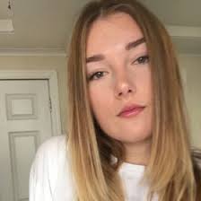 Lilly Lott's Instagram, Twitter & Facebook