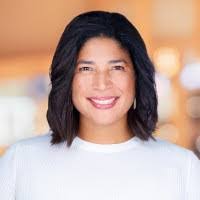 Sarah Reams's Instagram, Twitter & Facebook