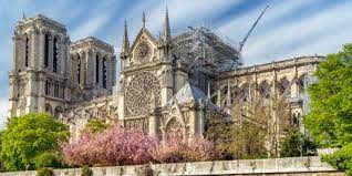 Une enquête pour destruction involontaire par incendie a été ouverte par le parquet de paris. Notre Dame De Paris L Incendie Est Il Couvert Par Les Assurances