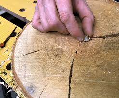 Beim adventskranz selber machen bin ich wirklich jedes jahr spät dran. Diy Wanduhr Aus Baumscheibe Globus Baumarkt