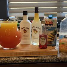 Mix the irish cream liqueur, rum, pineapple juice, and cream of coconut together in a large pitcher. Malibu Bay Breeze Recipe Allrecipes