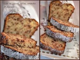 Recette De Cake Au Yaourt Epices Amandes Et Chocolat Recette Cake Au Yaourt Gateau Yaourt Recette Cake