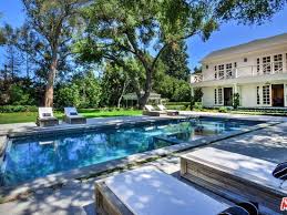 17085 Rancho St Encino Ca 91316 Zillow Encino Kyle Richards Celebrity Houses