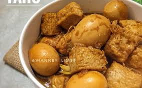 The ingredients are chicken, mushroom and hard boiled egg. 5 Resep Semur Tahu Empuk Dan Gurih Lezat Dimasak Dengan Rempah