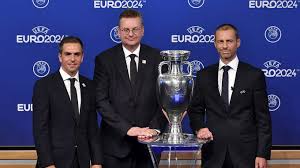 Der gewinner der em 2024 erhält neben der begehrten trophäe, der coupe henri delauney auch das startrecht beim fifa confederations cup im folgenden jahr. Em 2024 In Deutschland Schone Bescherung Dfb Deutscher Fussball Bund E V