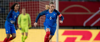 Nouvelair poussette · l'histoire du foot français equipe de france a vainqueur de la. Foot Feminin Amandine Henry Tout N A Pas Ete Jete A La Poubelle Le Point