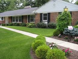 Ranch Style Home Gardening Jpg 500 375 Landscape Ideas Front Yard Curb Appeal Ranch House Landscaping Front Yard Landscaping