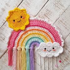 Urban Jungle как создать уютный интерьер с помощью растений Pdf Rainbow Wall Hanging Crochet Pattern Arcoiris Patron Deco Crochet In 2020 Crochet Patterns Rainbow Crochet Crochet Dreamcatcher