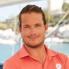 BDSY Season 3 episode 1 first impressions.. Ashley is an absolute bomb  shell! Gary again? He does well for a dwarf. Tom is a child. Colin is the  glue. Gabriella needs a