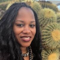 Donna Mccollum's Instagram, Twitter & Facebook