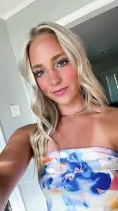 Katie Bosse's Instagram, Twitter & Facebook