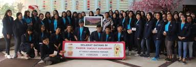 Pabrik yakult indonesia berlokasi di desa pasawahan, cicurug sukabumi. Kunjungan Industri Ke Pt Yakult Indonesia Persada 28 02 18 Universitas Bunda Mulia
