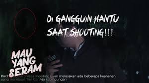 Nonton online di vidio sebuah mobil di singapura, menaruh hantu valak didalam mobilnya. 10 Video Mau Yang Seram Neon Signs Bikins Urban Legends