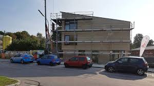 Uli hoeneß in der klinik des leibarztes von franz josef. Dominik Brunner Haus Presserundgang Mit Uli Hoeness Br De