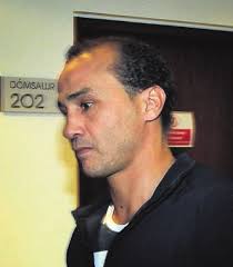 Átelur opinn tékka á skattgreiðendur