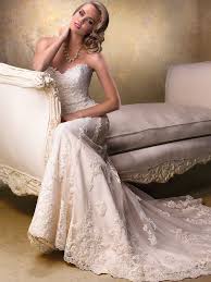 Sell Used Wedding Dress Beautiful Whimsical Wedding Dresses For Brides Who Are Pretty Petite Wedding Dresses Wedding Dresses Whimsical Wedding Dresses Lace