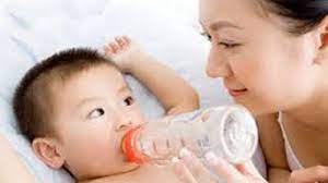 Korban meninggal dunia akibat meminum air yang tercemar di provinsi kratie di kamboja timur meningkat menjadi 11 orang. Mengapa Air Putih Tak Bermanfaat Untuk Bayi 0 6 Bulan Ini Penjelasan Dari Ahli Tribunnews Com Mobile