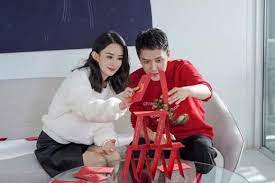 Cả hai đội một mũ lưỡi trai màu đen giống nhau. Th2n V5xgrxetm