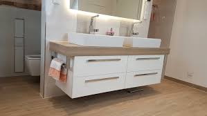 Badezimmer Ausbauen Badfliesen Badmobel Armaturen