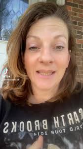 Tabatha Sammons's Instagram, Twitter & Facebook