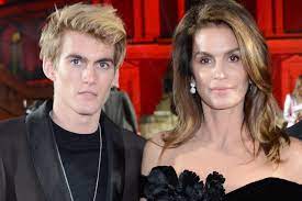 1 895 961 · обсуждают: Presley Gerber Verhaftet Muss Cindy Crawfors Sohn Ins Gefangnis Gala De