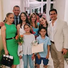Jennifer lopez has two kids with ex husband marc anthony, twins maximillian and emme, while her fiancé alex rodriguez has two daughters, ella and natasha. Do Jennifer Lopez And Alex Rodriguez S Ex Wife Cynthia Get Along Ibtimes India