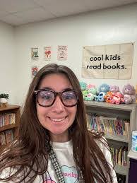 Keri Compton's Instagram, Twitter & Facebook