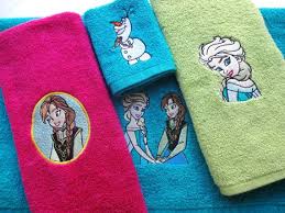 Set Of 4 Frozen Towels Personalized With A Name For Free Frozen Disney S Frozen Girl Bathroom Frozen Bathroom D Frozen Bedroom Frozen Playroom Frozen Room
