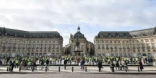 À bordeaux, où 6000 gilets jaunes ont manifesté selon les policiers, 10 000 selon les organisateurs, des incidents ont éclaté sur la place de la comédie quand des protestataires ont jeté des pierres sur. Acte 5 Des Gilets Jaunes A Quoi Faut Il S Attendre Aujourd Hui A Paris Et En Region
