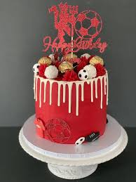 Vanilla sponge, vanilla buttercream and strawberry conserve. Manchester United Cake Cake By Penny Sue Cakesdecor