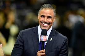 Having become responsible for the contact + radio station in 2005, the contact group dismissed him in 2006, before putting him back on the air and terminating his contract. Rick Fox Wife Kids Net Worth Biography