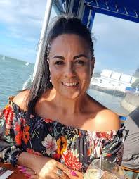 Beckie Thompson's Instagram, Twitter & Facebook