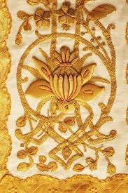 The Mediaevalist Tawnyscostumesandcuriosities This Detail Shows Gold Work Embroidery On A Chausuble Priest S Gold Work Embroidery Gold Work Folk Embroidery