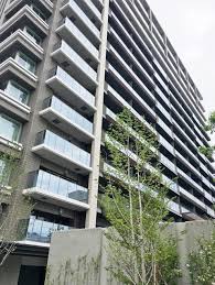 プラウド清澄白河リバーサイド 最新の賃貸情報はこちらから 江東区清澄1丁目3 1にある2017年築 清澄白河駅から徒歩7分の15階建てマンションです 内見 管理 募集依頼は高級賃貸専門サイト高級賃貸 comへ プラウド ファサード デザイン ファサード