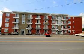 Appartement A Louer 4725 3e Avenue Charlesbourg Quebec Logis Quebec Building Outdoor Outdoor Decor