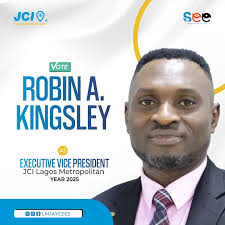 Robin Kingsley's Instagram, Twitter & Facebook