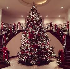 Top 10 Most Adorable Celebrity Christmas Trees Beautiful Christmas Trees Fun Christmas Decorations Christmas Tree Decorations