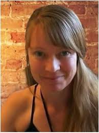 Caroline Perron, cochercheure