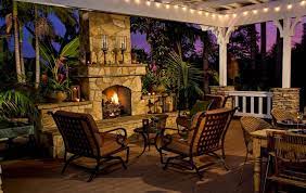 Natural gas fuel creates a clean fire that won't produce excessive smoke or leave behind ash and soot. Choosing Between An Outdoor Fireplace And An Outdoor Fire Pit
