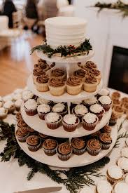 Wedding Cupcakes In 2020 Fall Dessert Table Wedding Wedding Cupcake Table Winter Wedding Cupcakes