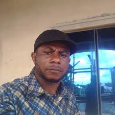 I am Daniel from aba abia state south east Nigeria west Africa I'm single  and searching for a good lady I want a relationship that will lead to  marriage before end of