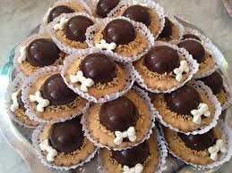 Pin By Dounia Malek On Algerian Sweets Desserts Fun Desserts Sweet Cupcakes